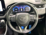 【純正革巻きステアリング】上質な革を使用することで、手にしっかり馴染みとても運転しやすいハンドルです♪