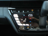 フルオートエアコン 設定した温度で車内を快適にしてくれます♪