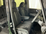 当車両は、次のお客様に気持ちよくお乗りいただくため、専門スタッフによる【徹底シートクリーニング】を施工済みです!