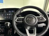 使いやすく運転しやすいレイアウトの運転席周り。