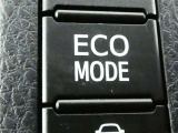 「ECOスイッチ」ONで省燃費制御モードになり燃費を向上させるように動作します。