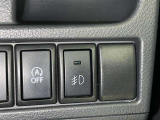 アイドリングストップ機能がついているので、停車時にエンジンを止めて燃料消費を抑えます。環境にもお財布に優しいですね♪