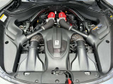 3.9L V8ツインターボエンジン搭載、620CVを発揮します。(カタログ値)