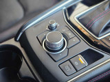 手元で直感的に操作できるコマンダースイッチや、停車時に便利なオートホールド機能を搭載!運転中の視線移動を抑え、安全で快適なドライブをサポートします。優れた操作性と上質感、ぜひ店頭でお確かめください。