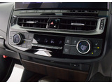 使いやすさや安全性を追求したステアリング周り!高級車ゆえにスイッチ類が多いのも特徴ですね!考え尽くされた配置ですぐに使いこなす事が出来ますのでご安心下さい!是非、体感してみて下さい!!