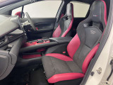 【車内ルームクリーニング済】専門スタッフにより車内はきれいにルームクリーニングを行っております。