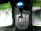 シフトも操作しやすく、快適な運転をサポートしてくれます!!