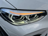 また、BMW正規認定中古車は、エマージェンシーサービスが自動付帯。24時間365日、皆様のカーライフをサポート致します。確かな安心のうえで、「駆けぬける歓び」をご堪能ください。