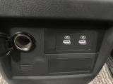 USB電源を装備してます。スマホやタブレットの充電に便利です♪