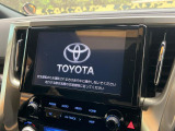 【純正ナビ】人気の純正ナビを装備しております。ナビの使いやすさはもちろん、オーディオ機能も充実!キャンプや旅行はもちろん、通勤や買い物など普段のドライブも楽しくなるはず♪