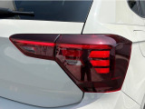 後続車からの視認性を高めるLEDテールランプを装備。