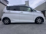 車高が下がったことにより見た目のかなり可愛く仕上がっております!!15インチのホイールが足元をおしゃれに飾ります!!