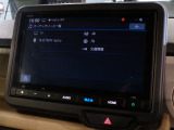 CD、DVD、Bluetooth、AM、FM、AUX、スマートフォン接続ができます。