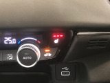 【シートヒーター】スイッチを押せば、座面と背もたれで体を温めてくれます♪