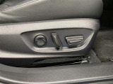 【パワーシート】電動で微妙な調整が手軽にでき、最適なポジションで運転することが可能です。