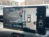 真上から車を見たようにモニターで確認ができるマルチビューカメラシステム!是非実際の車で体感してみてください!