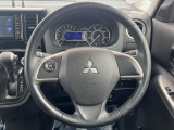【純正革巻きステアリング】上質な革を使用することで、手にしっかり馴染みとても運転しやすいハンドルです♪