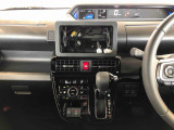 温度を設定すれば、自動で車内の温度管理をしてくれる優れものです♪ATミッションで運転楽々