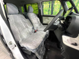 運転席シート廻りは使用感も少なく、良好な状態となっています。丁寧に使われていたことがよくわかりますね。