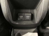 充電用USBポート装備。