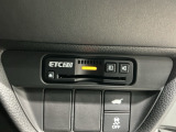いまや快適なカーライフに欠かせないETCが付いています。