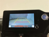 いまや必須装備「ナビゲーション」搭載!知らない場所にスイスイッとドライブ。もう、これなしではハンドルを握れませんね!でも運転中の操作は危険ですのでご注意ですね☆