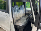 運転席シート廻りは使用感も少なく、良好な状態となっています。丁寧に使われていたことがよくわかりますね。