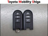 スマートキー2本付き!キーをポケットやカバンに入れておくだけでドアの施錠・開錠やエンジンスタートの操作が簡単です!