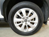 タイヤサイズは205/65R16です。