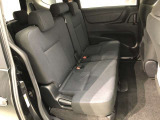 【後部座席】も当然、綺麗・清潔に仕上げております。内装の綺麗なお車は気持ちが良いですし、コンディションのいい車が多いです。オススメの1台です。