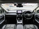 光岡自動車は、お客様と夢、希望、喜びを共有する楽しいクルマづくりと販売・サービスを通じて社会に貢献し続けます。「独創的なクルマに乗る喜びを、より多くの人々に伝えたい」それが光岡自動車の原点です。