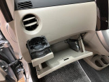 小物を収納できるグローブボックス!ETC車載器も中に納まっています♪