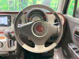 【純正革巻きステアリング】上質な革を使用することで、手にしっかり馴染みとても運転しやすいハンドルです♪