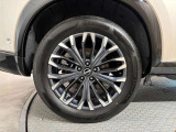 タイヤサイズは225/55R19です♪