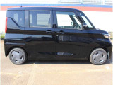 日産の軽 ルークスには、家族にうれしい先進技術や便利な機能が盛りだくさん。運転しやすく、おでかけがもっと楽しくなるから、家族が、ぐっと近づきます。クリーンなスタイルに、家族にうれしい装備を満載。