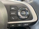 【アダプティブクルーズコントロール】高速道路での長距離走行が楽に!!自動で速度を保つクルーズコントロールが、衝突軽減システムと連携し、前方の車両を感知して車間を保つように速度調節してくれます!!