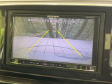 【バックカメラ】駐車時に後方がリアルタイム映像で確認できます。大型商業施設や立体駐車場での駐車時や、夜間のバック時に大活躍!運転スキルに関わらず、今や必須となった装備のひとつです!