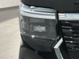 LEDヘッドライトは、点灯の瞬間から最大光量を発揮し、突然暗くなるトンネルなどでの安定感を高めます。