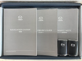 スマートキーは鍵をバッグに入れたままでもドアロックの開閉やエンジンのON・OFFができます。夜間や雨の日も鍵を探さなくて良いので便利です。