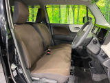 運転席シート廻りは使用感も少なく、良好な状態となっています。丁寧に使われていたことがよくわかりますね。