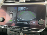 アラウンドビューモニターは、4個のカメラで真上から車を見たようにモニターで、確認ができる日産の自慢の装備です。是非実際の車で体感してみてください。