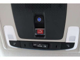 緊急通報ボタンが装備されています。ホンダコネクト対応。ご利用には、Honda Total Care プレミアムのご加入が必要です。