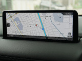 マツダコネクトの10.25インチワイドセンターディスプレイです。『Android Auto』『Apple CarPlay』や独自のコネクテッドサービスに対応したインターフェイスシステムです。