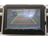 バックカメラが付いているので後方確認が非常にしやすいです。今や運転初心者も熟練者も必須装備!ついていて損はないですね♪