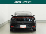 TOYOTA認定中古車とは 【1】まるごとクリーニング【2】車両検査証明書【3】ロングラン保証 この『3つの安心』をセットにした中古車のブランドになります。