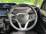 【純正革巻きステアリング】上質な革を使用することで、手にしっかり馴染みとても運転しやすいハンドルです♪