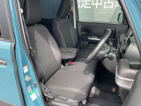 長時間の運転でも疲れにくいシートです。
