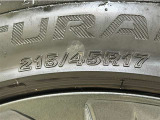 タイヤサイズは【215/45R17】
