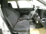 見通しのよいすっきりとした視界で、誰でも運転しやすいです。運転のしやすさは疲れにくさにも繋がりますよ♪