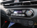 『1台』のお車に対して、3名体制で日々議論を重ね仕入れを行っております。